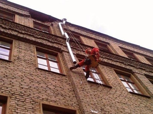 установка металлического водостока