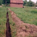 Устройство дренажных канав на даче